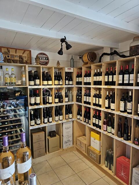 CAVE A VINS 240 m2 SAINT FRANCOIS 169900 97118 Saint francois