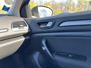M&eacute;gane IV (2) 1.5 BLUE DCI 115 EVOLUTION EDC 2022 occasion 78240 Chambourcy