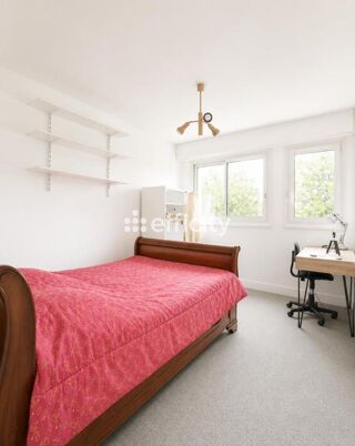  Appartement � vendre 5 pi�ces 82 m�