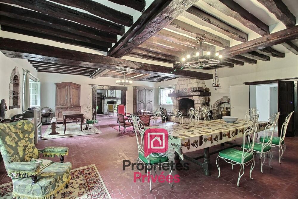 A 30 mn de FONTAINEBLEAU et 1h de PARIS - A VENDRE ANCIEN MOULIN - EXCEPTIONNEL CLOS GATINAIS EN PIERRE, DEPENDANCES SUR 12 HEC