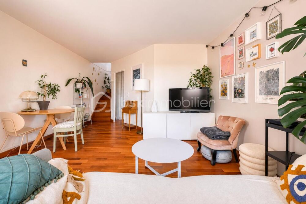 Vente Duplex/Triplex DUPLEX 3 PIÈCES – 64 m² – 2 BALCONS – CAVE – PARKING Villiers sur marne