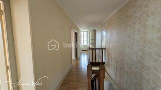  Immeuble � vendre 10 pi�ces 268 m�