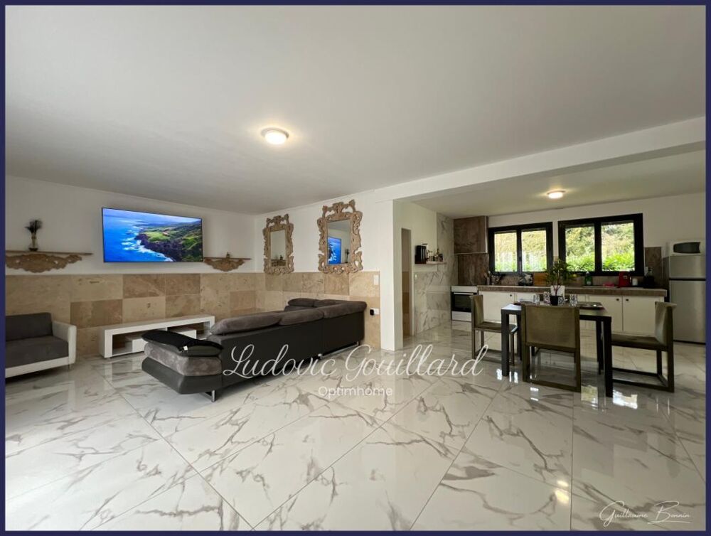 Vente Maison BAISSE DE PRIX. Maison climatisée 8 pièces, 6 chambres à 10/15 minutes de Châtellerault Mondion