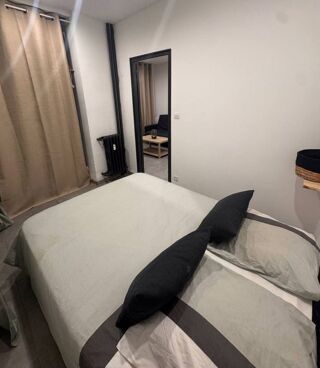  Appartement à louer 1 pièce 28 m²