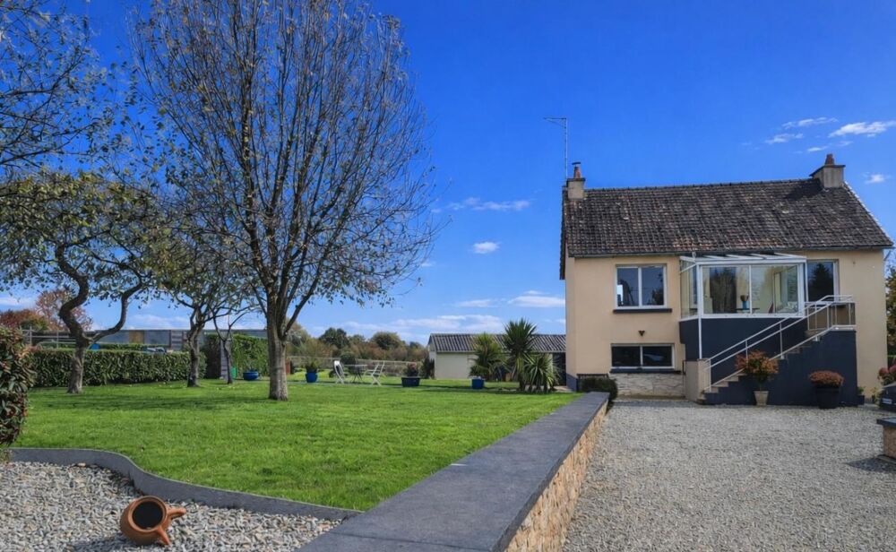Merdrignac : Maison 102 m2, Terrain avec dépendances