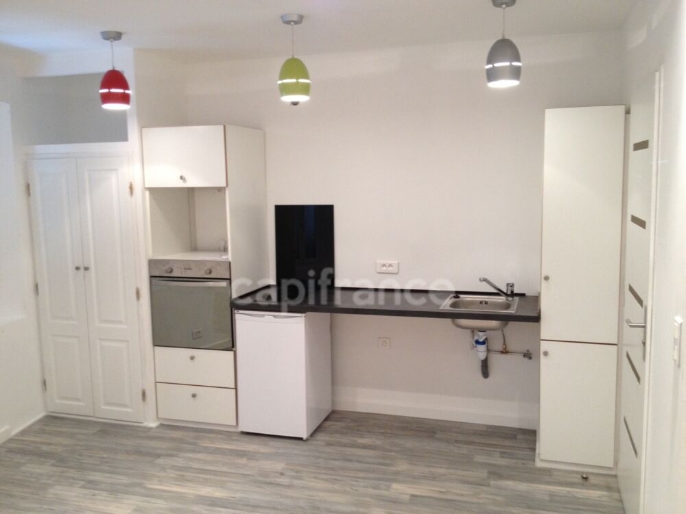 Vente Immeuble Immeuble à vendre DRAGUIGNAN (83), Taux de rentabilité net de 7,6 %, 4 appartements rénovés, jardin de 80 m² !! Draguignan