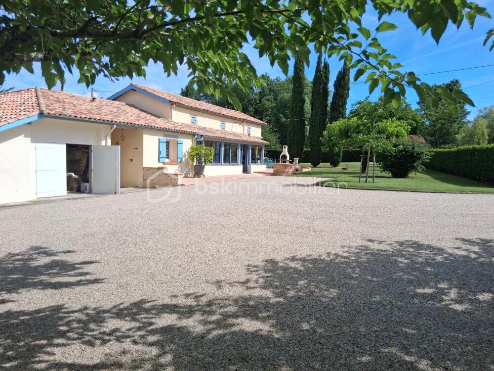 Coup de Coeur Maison de plain-pied avec dépendances sur un parc arboré de 3 937 m²