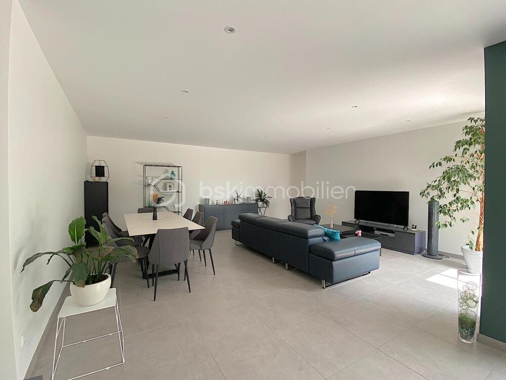 Vente Maison Maison récente et spacieuse avec garage, stationnements et beau jardin - terrain piscinable !!!! Creon