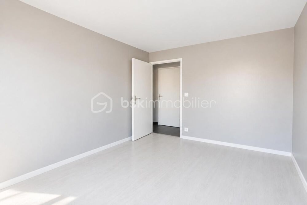 Vente Appartement Appartement T3 avec balcon et garage Voisins le bretonneux
