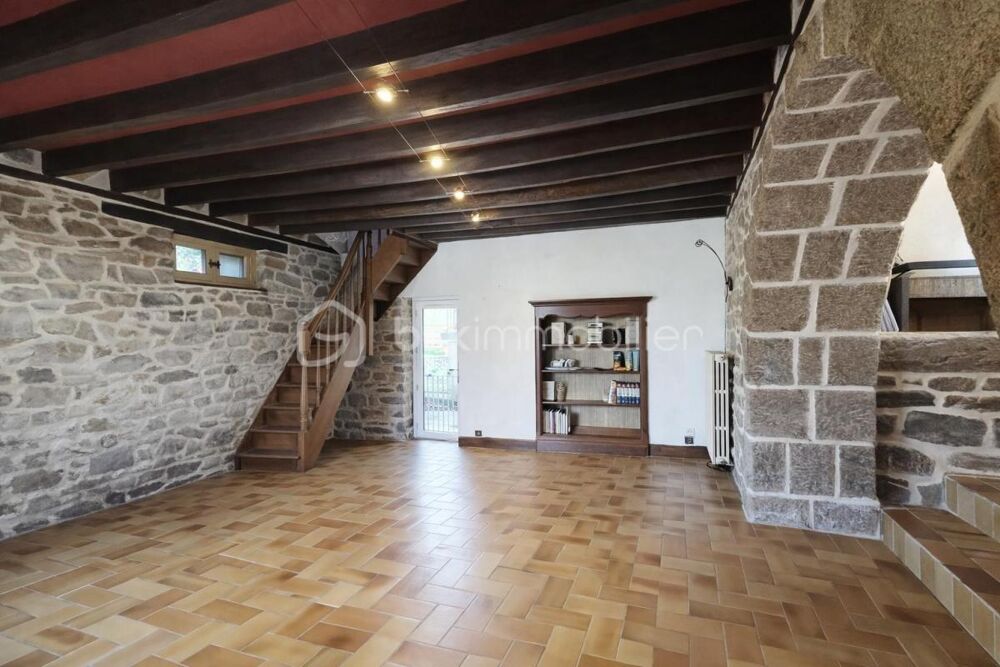 Maison en pierres pleine de charme  163 m²