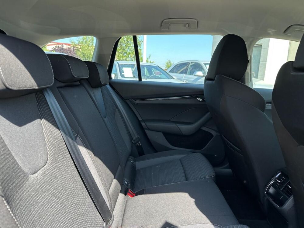 Octavia IV COMBI 1.4 TSI PHEV 204 BUSINESS DSG6E 2021 occasion 78240 Chambourcy