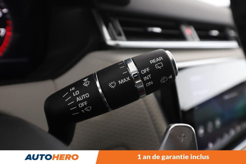 Range rover velar 2.0 P250 4WD R-Dynamic SE Auto 250 ch 2019 occasion 92130 Issy-les-Moulineaux