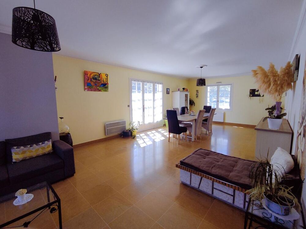 Vente Maison Maison  6 pièce(s) 160 m2 La roche posay