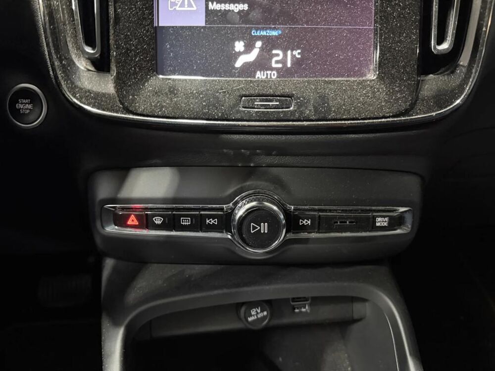 XC40 T5 Twin engine 1.5 Ti 12V 261 Plug in Hybrid DCT7 180 cv Bo&icirc; 2020 occasion 85190 Venansault