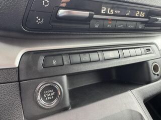 Vivaro Fourgon 120 CV Pack Premium Connect 2023 occasion 84300 Cavaillon