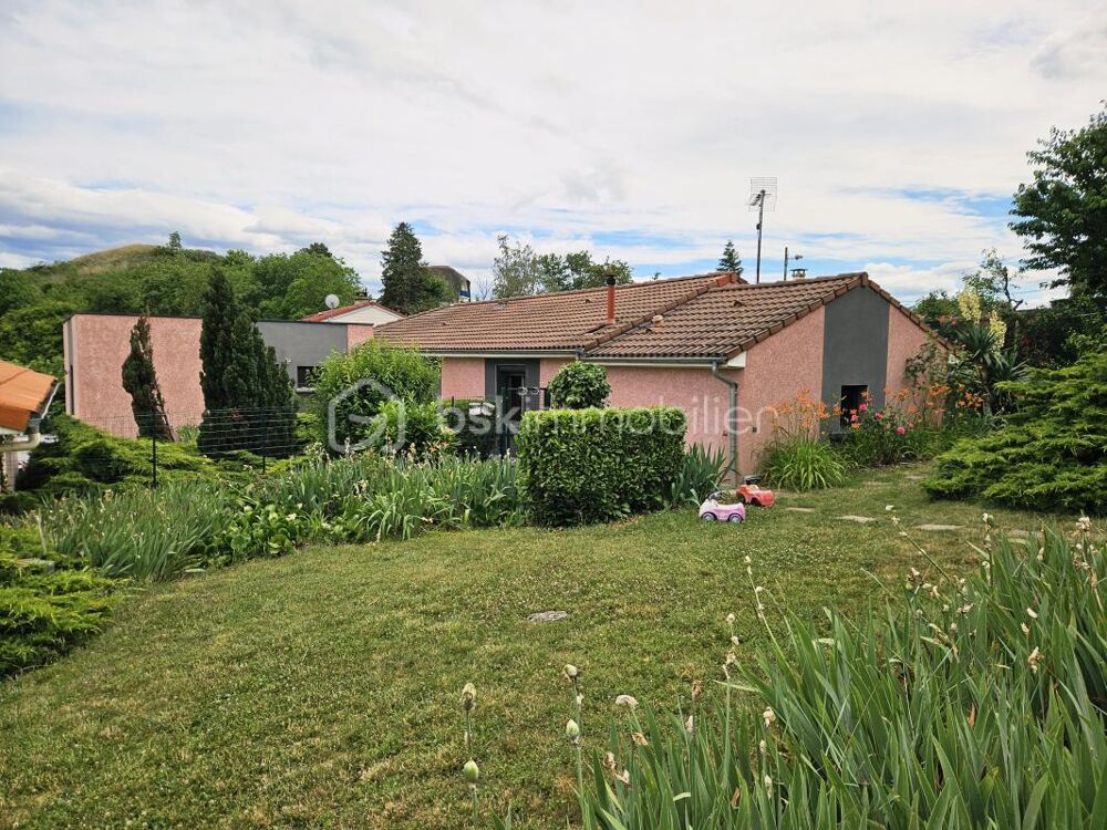 À VENDRE  Maison familiale de plain-pied avec grand terrain  Cournon-d'Auvergne