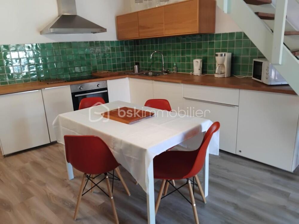 Vente Appartement Sète, à 2 pas des Halles, T2 + mezzanine d'une suface utile de 66 m². Possibilité 8 couchages Sete