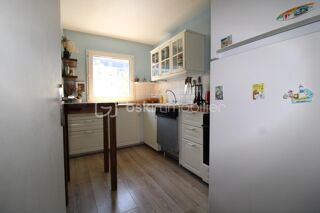  Appartement � vendre 4 pi�ces 77 m�