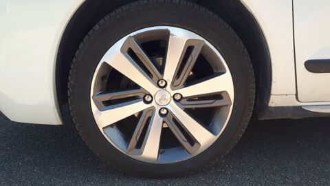3008 I 1.6 BlueHDi 120 Allure 2014 occasion 51260 Anglure