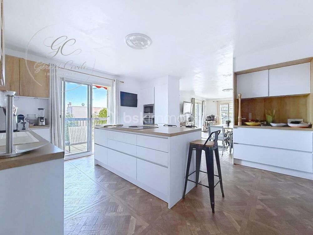 APPARTEMENT 5 PIECES DE 130 M² AVEC UNE TERRASSE DE 60 M² / VALLAURIS - GOLFE JUAN