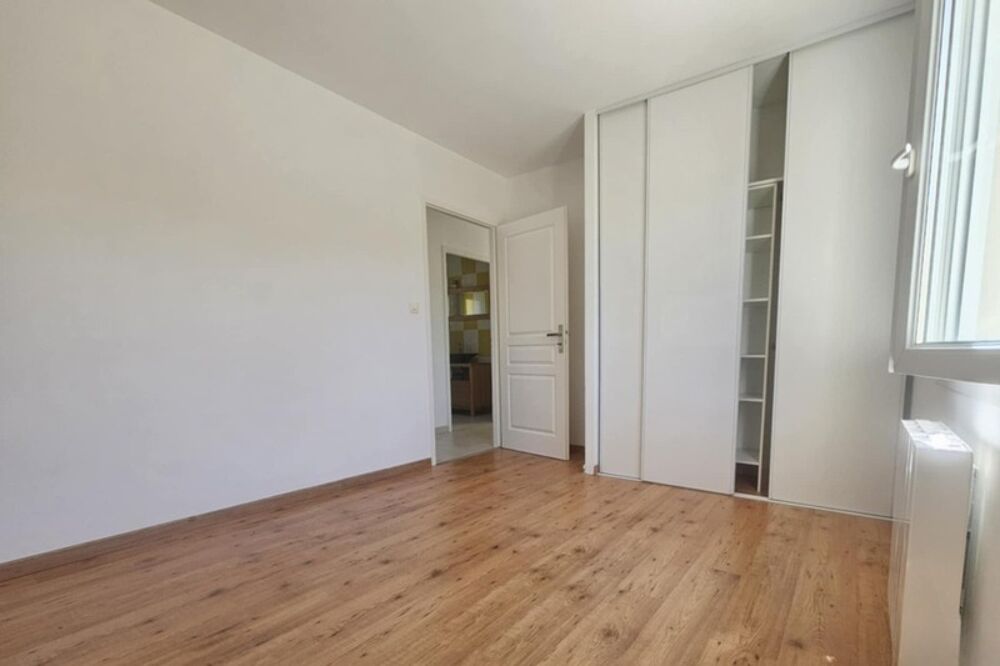 Vente Maison MAISON DE PLEIN PIED 117 M2 - SANS VIS � VIS - GRANDE PI�CE DE VIE - 3 CHAMBRES - PISCINABLE Saint christophe