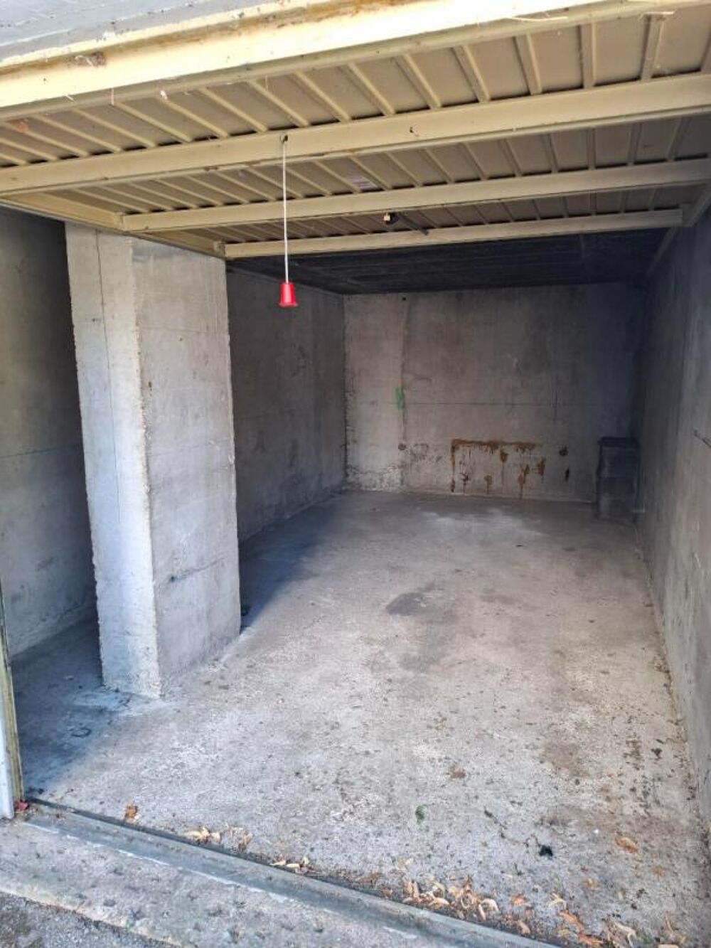 Location Parking/Garage Garage sécurisé à louer ? Caluire-et-Cuire Caluire et cuire