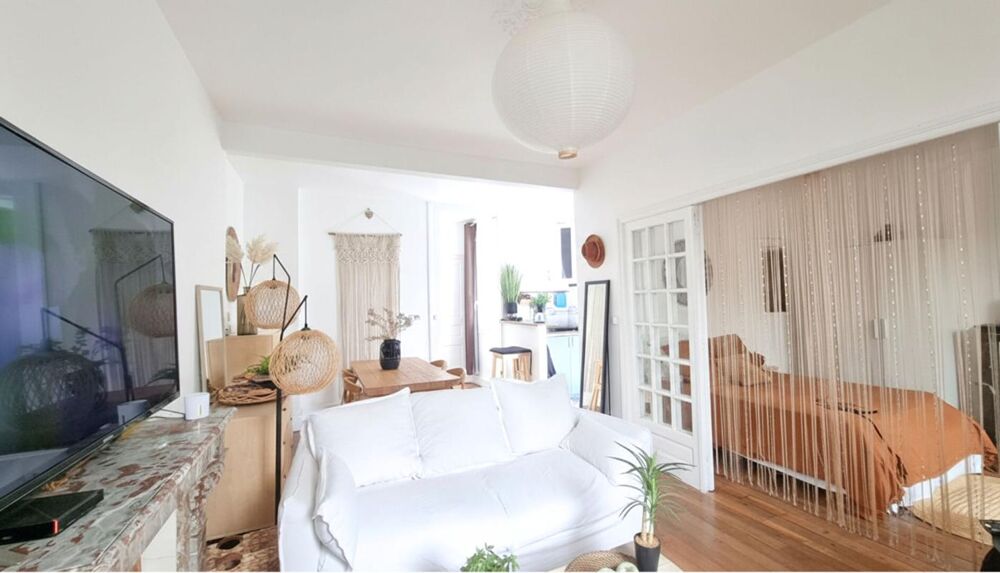 Vente Appartement 2 pièces Buttes Chaumont Laumières Paris  19 Paris 19