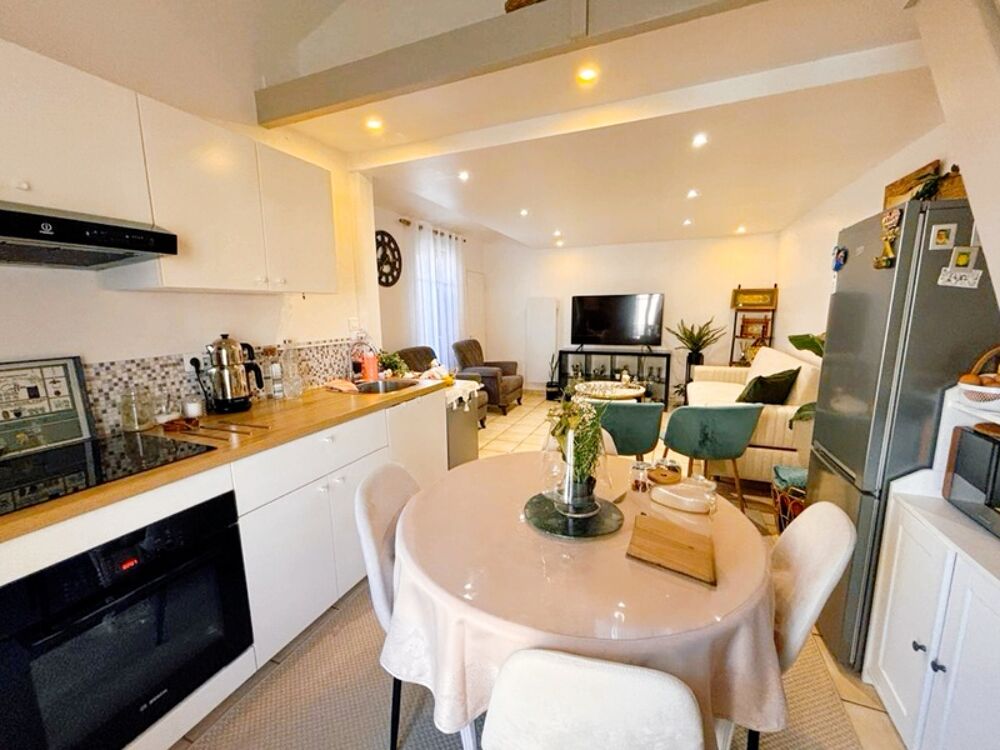 EXCLUSIVITÉ  Maison pleine de charme, emplacement idéal !