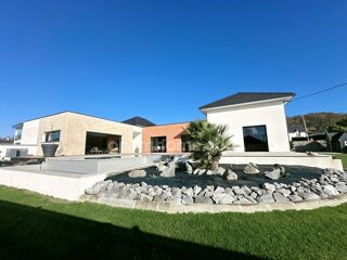  Maison  vendre 6 pices 202 m