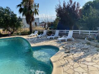  Villa à vendre 9 pièces 232 m²