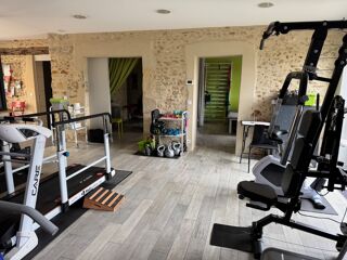  Immeuble  vendre 12 pices 214 m Parigne l eveque