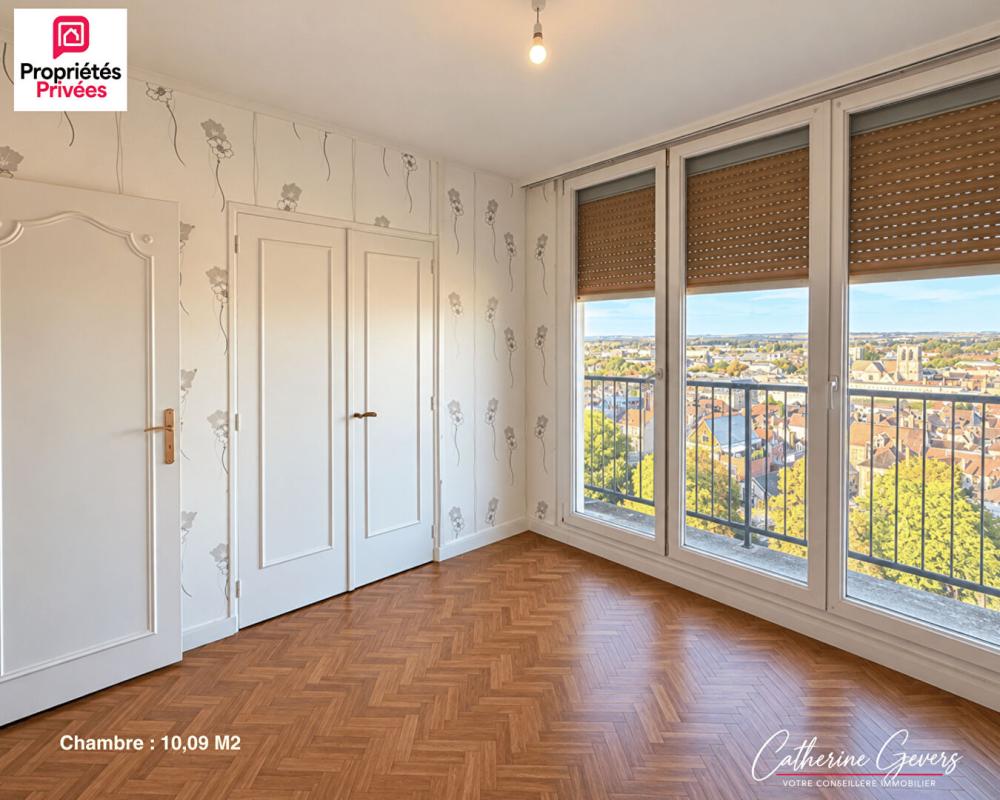 Vente Appartement TROYES CENTRE - T4 85 m² - 12e ET DERNIER ÉTAGE - VUE PANORAMIQUE  - 3 CHAMBRES - 2 BALCONS Troyes