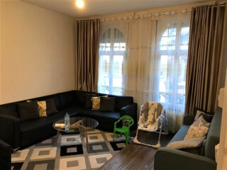  Appartement à louer 3 pièces 75 m²