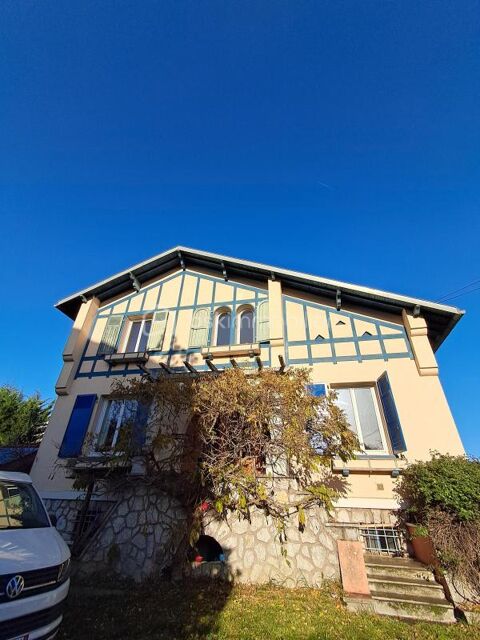  Maison  vendre 6 pices 176 m