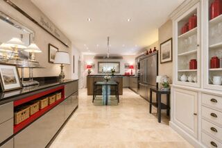 Propriété/château à vendre 10 pièces 510 m²