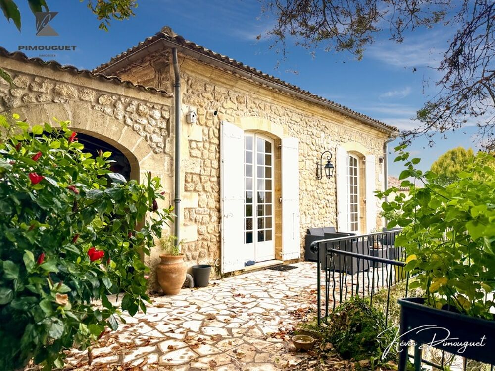 Propriété dException en Bord de Dordogne