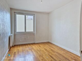  Appartement à louer 5 pièces 105 m²