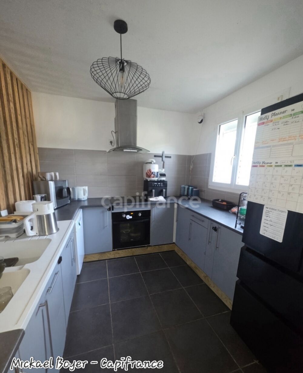 Vente Maison MAISON FAMILIALE DE PLAIN-PIED 136 M² – 6 CHAMBRES – TERRAIN 950 M² La devise