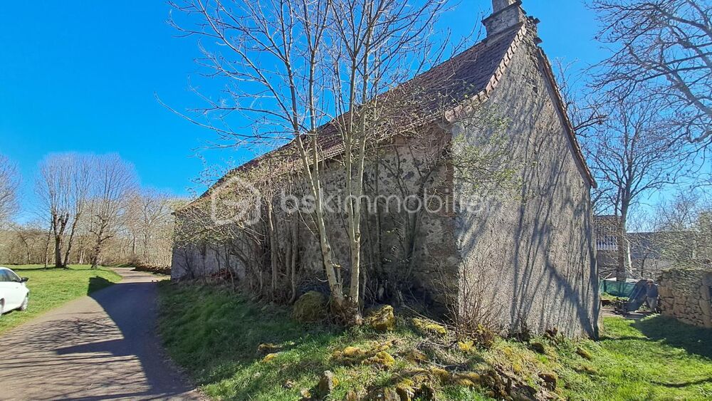 Corps de ferme à rénover sur la commune de Chalinargues