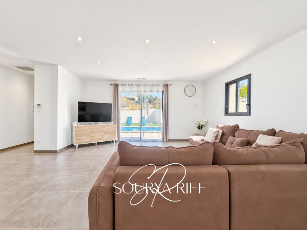 Vente Maison Villa plain-pied avec piscine, garage et sous-sol Barbaira