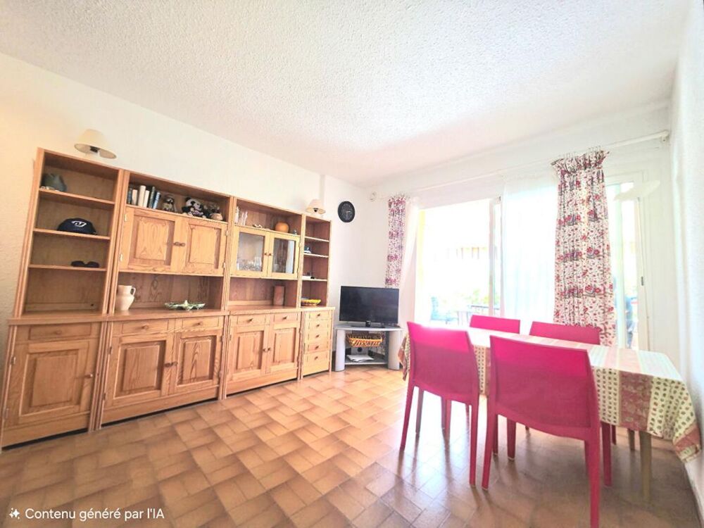 Maison Le Lavandou 35 m2 ,piscine ,terrasse face a la mer ,parking, cellier
