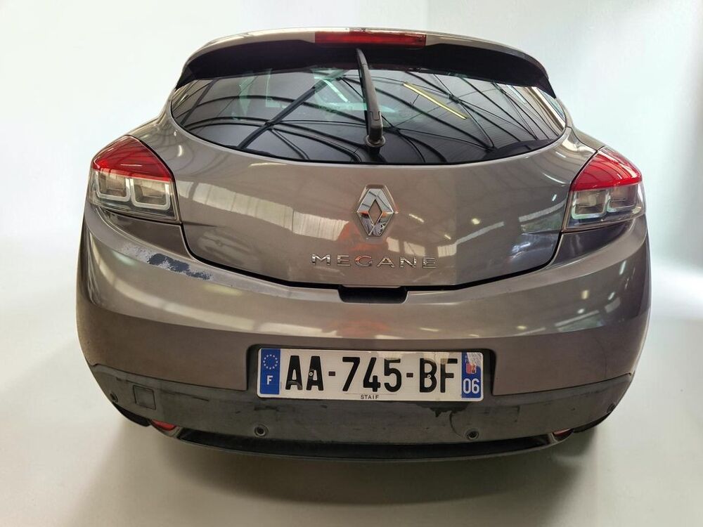 M&eacute;gane Coup&eacute; III 1.5 DCI 105 DYNAMIQUE 2009 occasion 06640 Saint-Jeannet