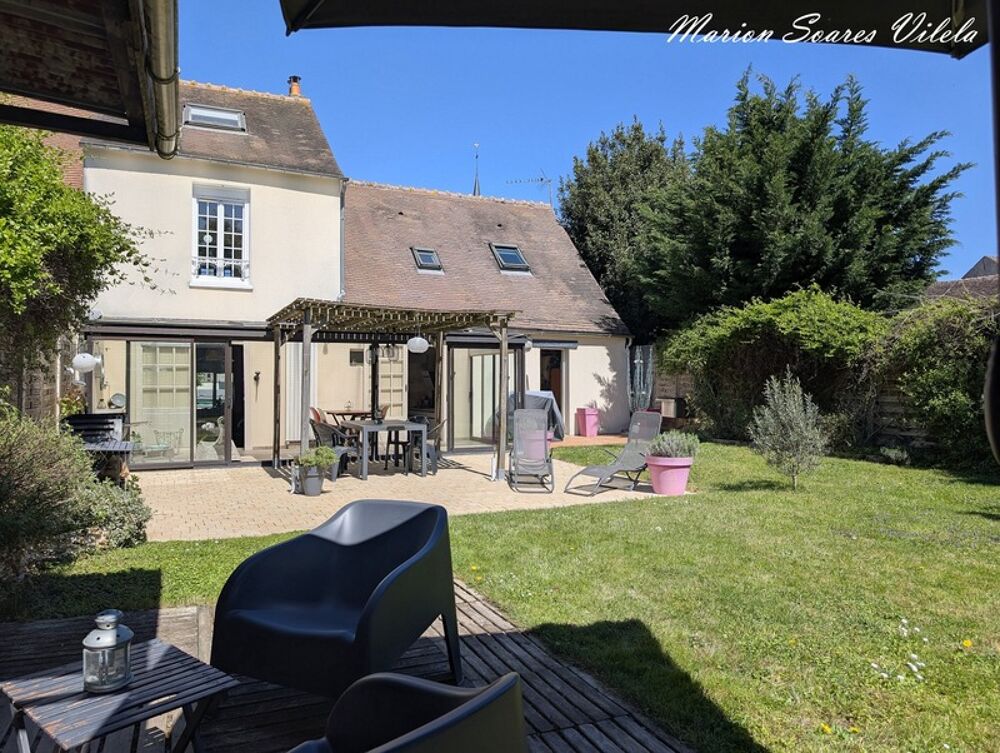 Vente Maison MAISON DE CHARME avec jardin sans vis-à-vis -en CENTRE-VILLE Mormant
