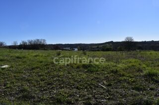  Terrain à vendre 751 m²