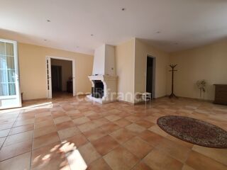 Maison 7 pièces 142 m² · à Saintes · 142 m² · 294 000 €
