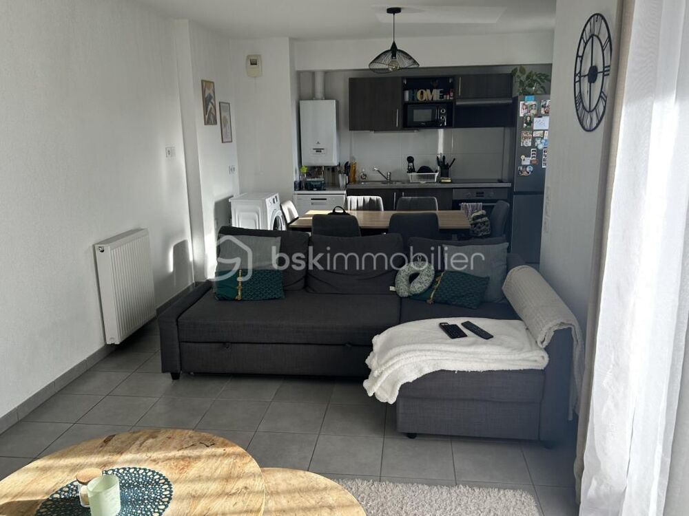 Appartement T3  1er étage  Résidence sécurisée avec balcon