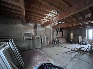  Immeuble à vendre 3 pièces 200 m²