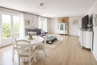  Propriété/château à vendre 4 pièces 117 m²