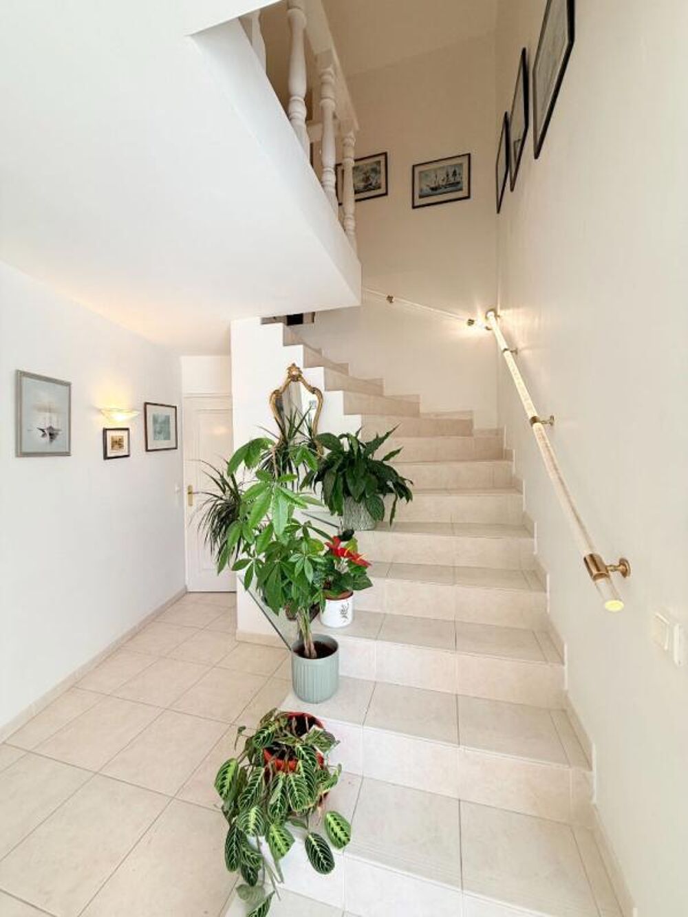 Vente Villa Splendide Villa T6 avec vue mer panoramique -  Piscine - Double garage Six fours les plages