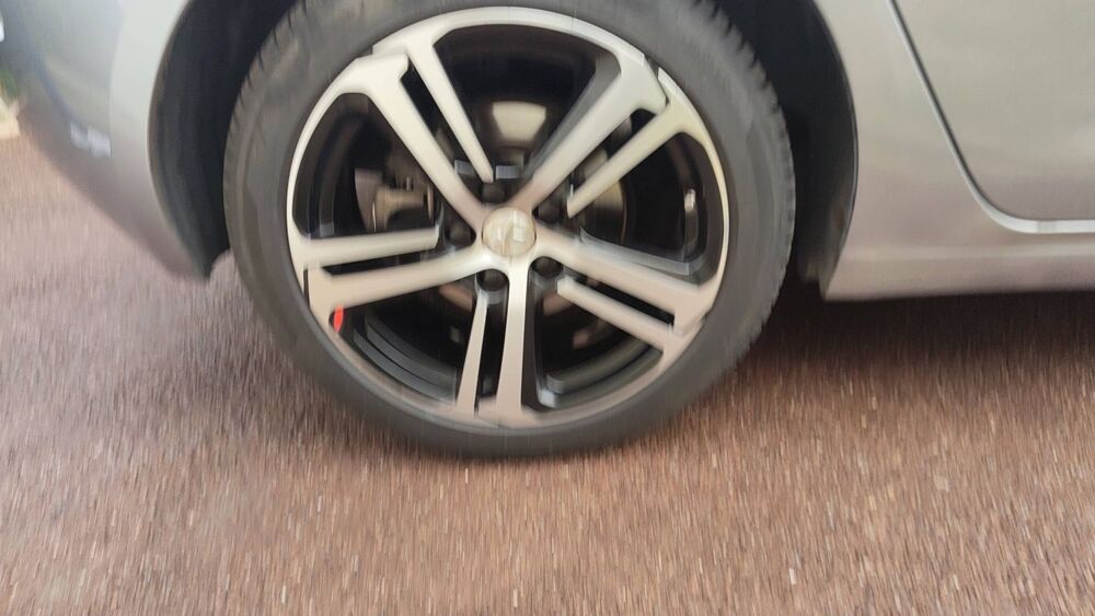 308 II 1.6 e-HDi 115 Feline 2014 occasion 91000 Evry Courcouronnes